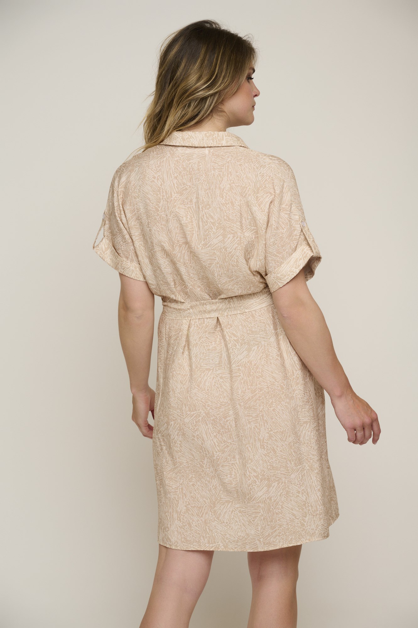Diana-7002423_beach-doodle_03 Rino & Pelle Diana Kurzarm Hemdkleid in Beige gemustert