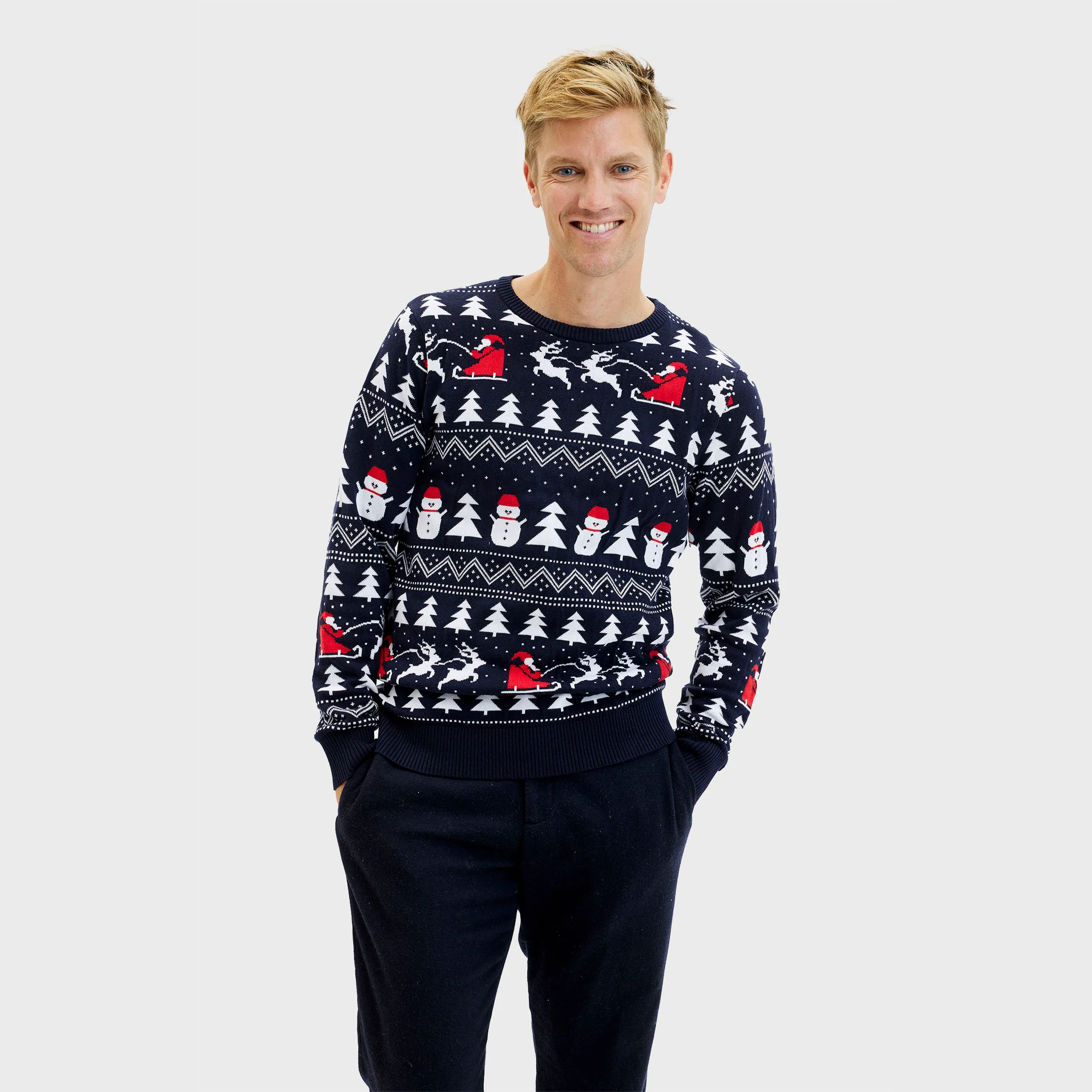 Christmas Sweater mit Schneemann & Santa Weihnachtspullover in Marineblau - Bio Baumwolle Christmas Sweater mit Schneemann & Santa Weihnachtspullover in Marineblau - Bio Baumwolle