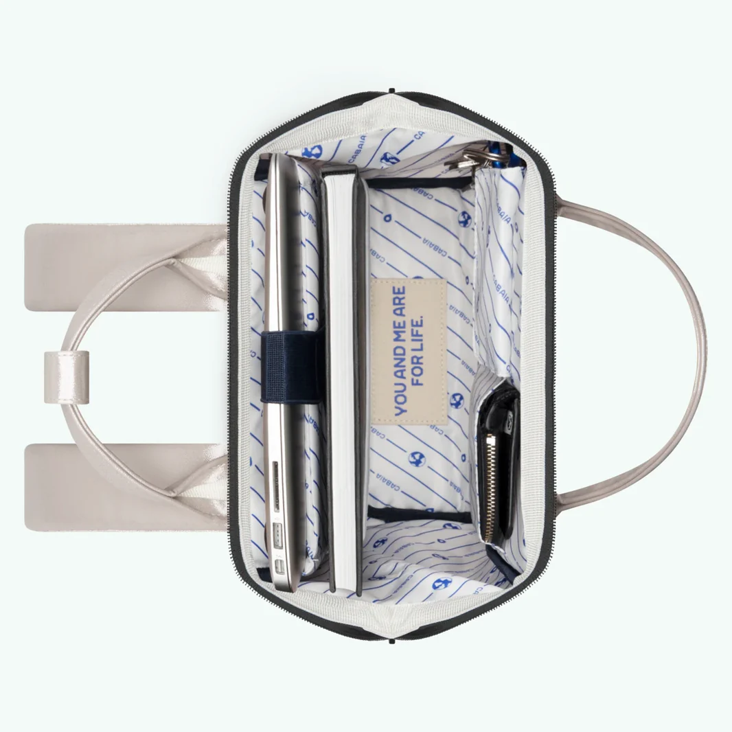 Cabaia Rucksack HONOLULU Small mit Laptop-Fach - Irisierend Gold Glam Cabaia Rucksack HONOLULU Small mit Laptop-Fach - Irisierend Gold Glam
