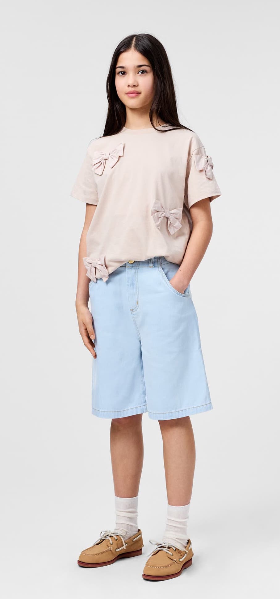 Molo Alikami Bleached Drapy Baggy Jeans Short Molo Alikami Bleached Drapy Baggy Jeans Short