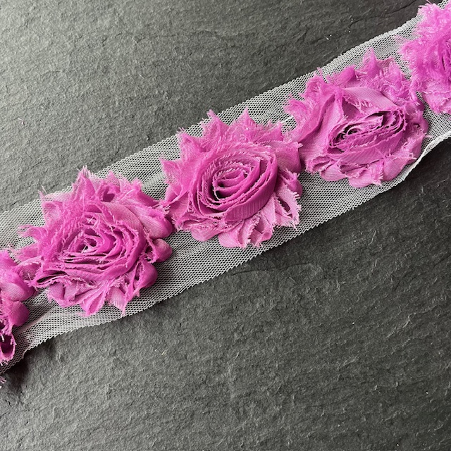 Wowzers Shabby Chic Stoffblume Blüte am Band - Dusty Orchid Lila Blumen - 3 Blumen Wowzers Shabby Chic Stoffblume Blüte am Band - Dusty Orchid Lila Blumen - 3 Blumen