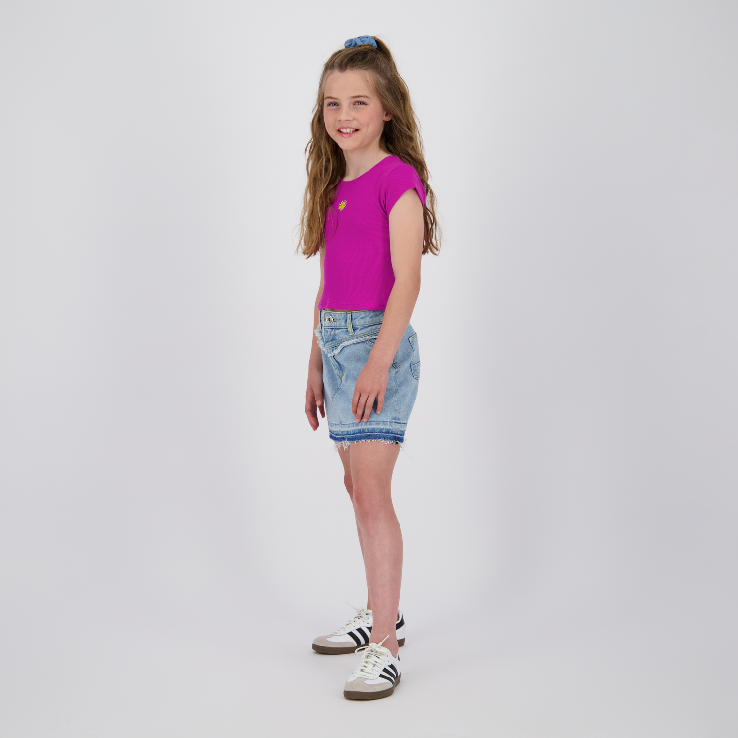 Vingino Crop Top Feinripp in Aster Pink - Pink/Lila mit Stickerei - SALE Vingino Crop Top Feinripp in Aster Pink - Pink/Lila mit Stickerei - SALE