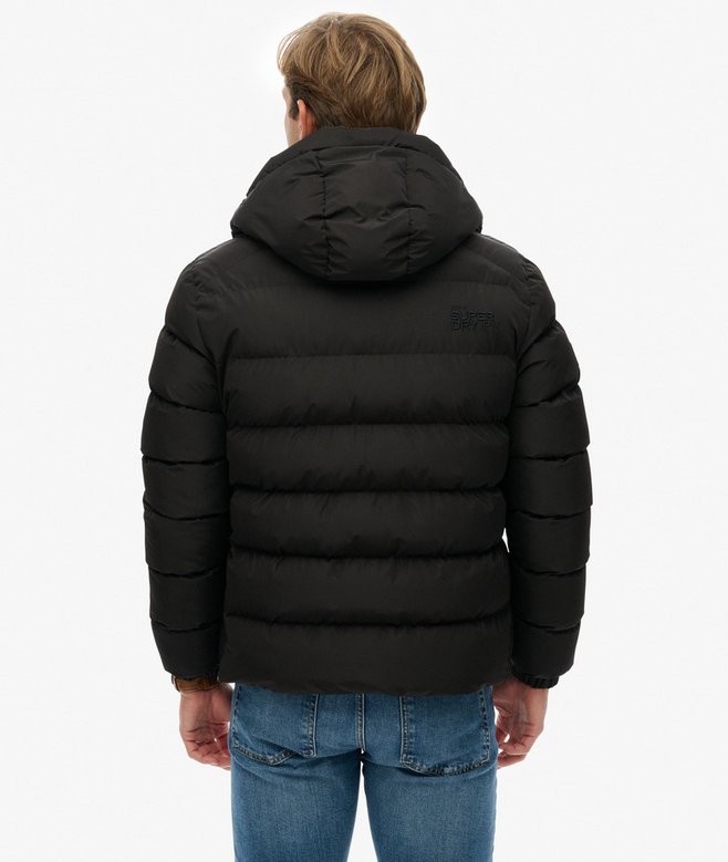 Superdry Sports Steppjacke mit Kapuze in Schwarz