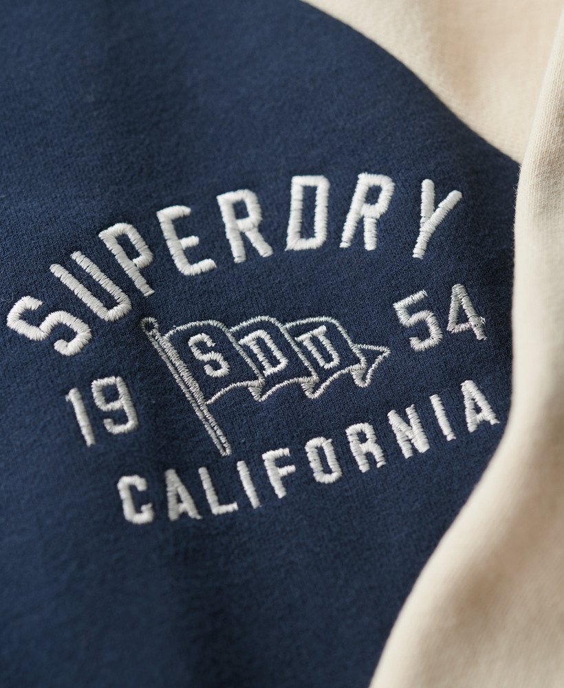 Superdry Damen College Bomberjacke - Jersey mit Schriftzug-Grafik in Atlantic Navy - SALE Superdry Damen College Bomberjacke - Jersey mit Schriftzug-Grafik in Atlantic Navy - SALE
