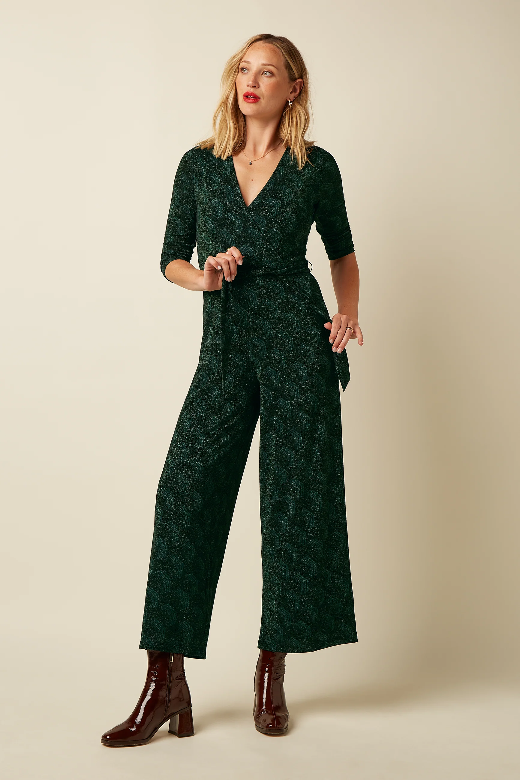 King Louie Mary Jumpsuit Noha mit V-Ausschnit und Glitzer - Pine Grün King Louie Mary Jumpsuit Noha mit V-Ausschnit und Glitzer - Pine Grün