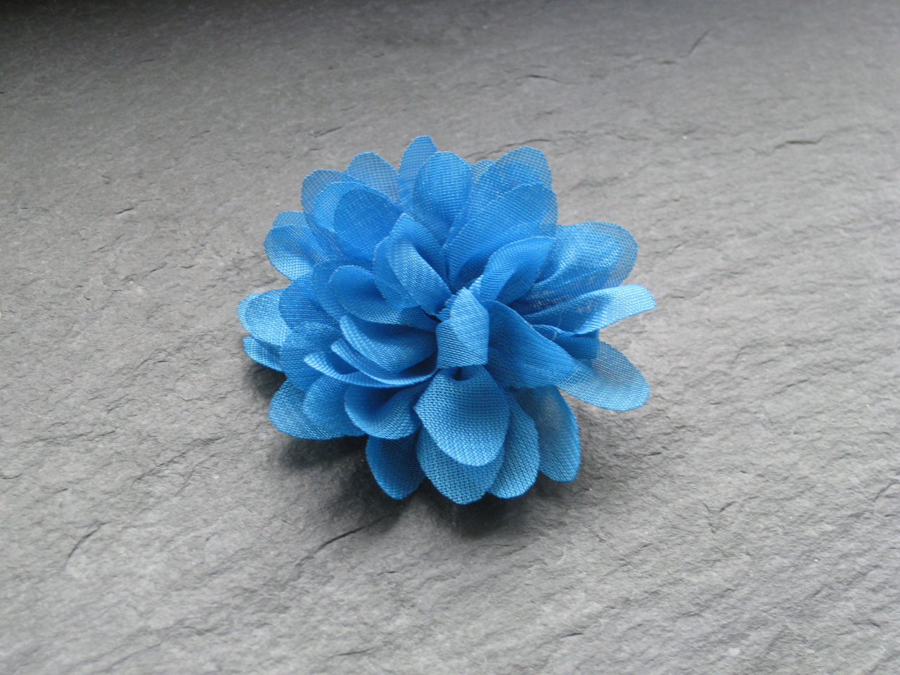 WOWZERS-ALOHA-HAARBLU-TE-HAWAIIAN-BLUE Wowzers Aloha Blüten Clips für Kleidung & Haare - Farbauswahl